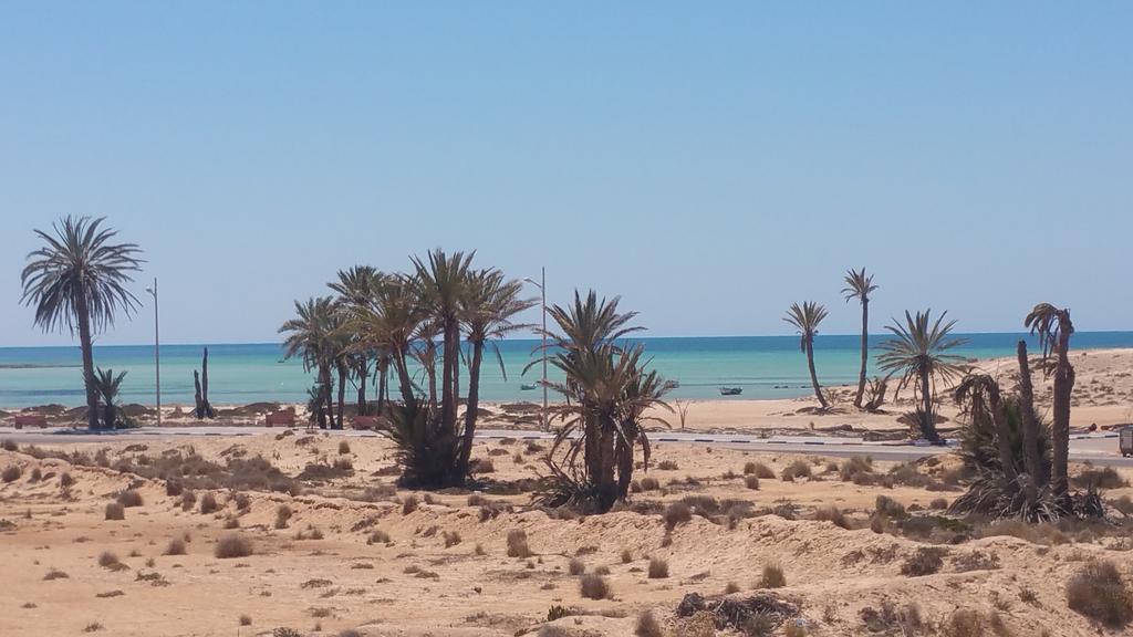 Dar Chick Yahia Ile De Djerba Bed and Breakfast Mezrane Exteriör bild
